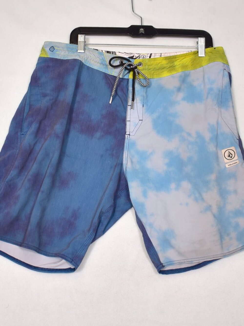 Volcom Board Shorts Men's Swim Trunks Adult Size 36